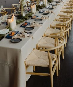 Wishbone Chair Natur mieten – Hochwertiger Designstuhl für Events