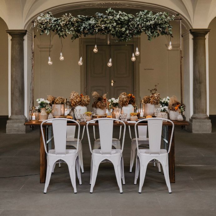 Holztisch klein mieten für Events